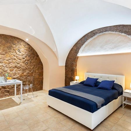 Cerami Studio Flat Catania Bagian luar foto
